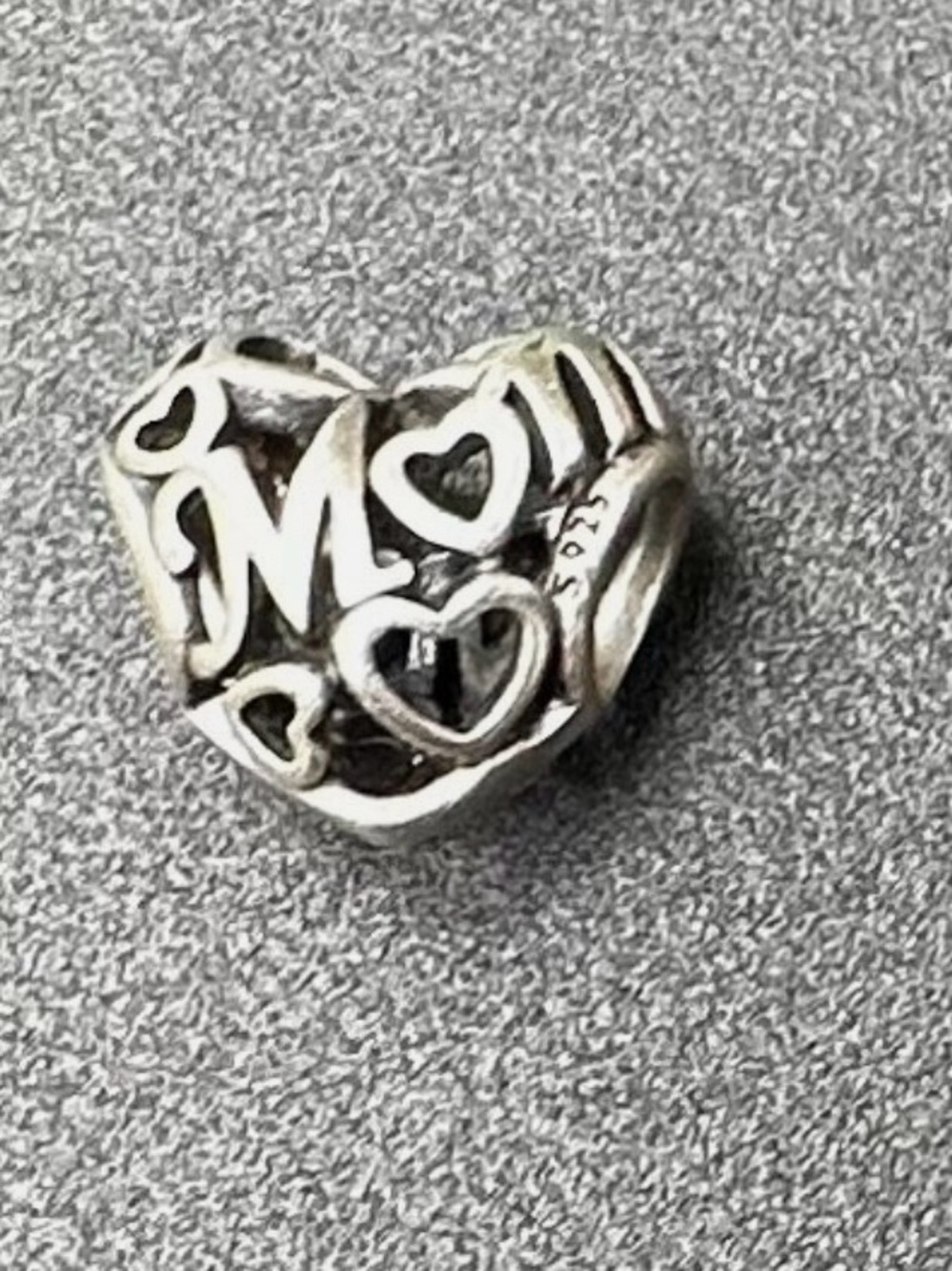 Pandora ‘Motherly Love' Charm